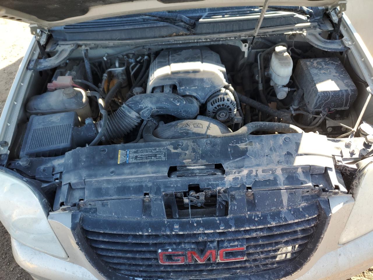 GMC YUKON K2500 SLT