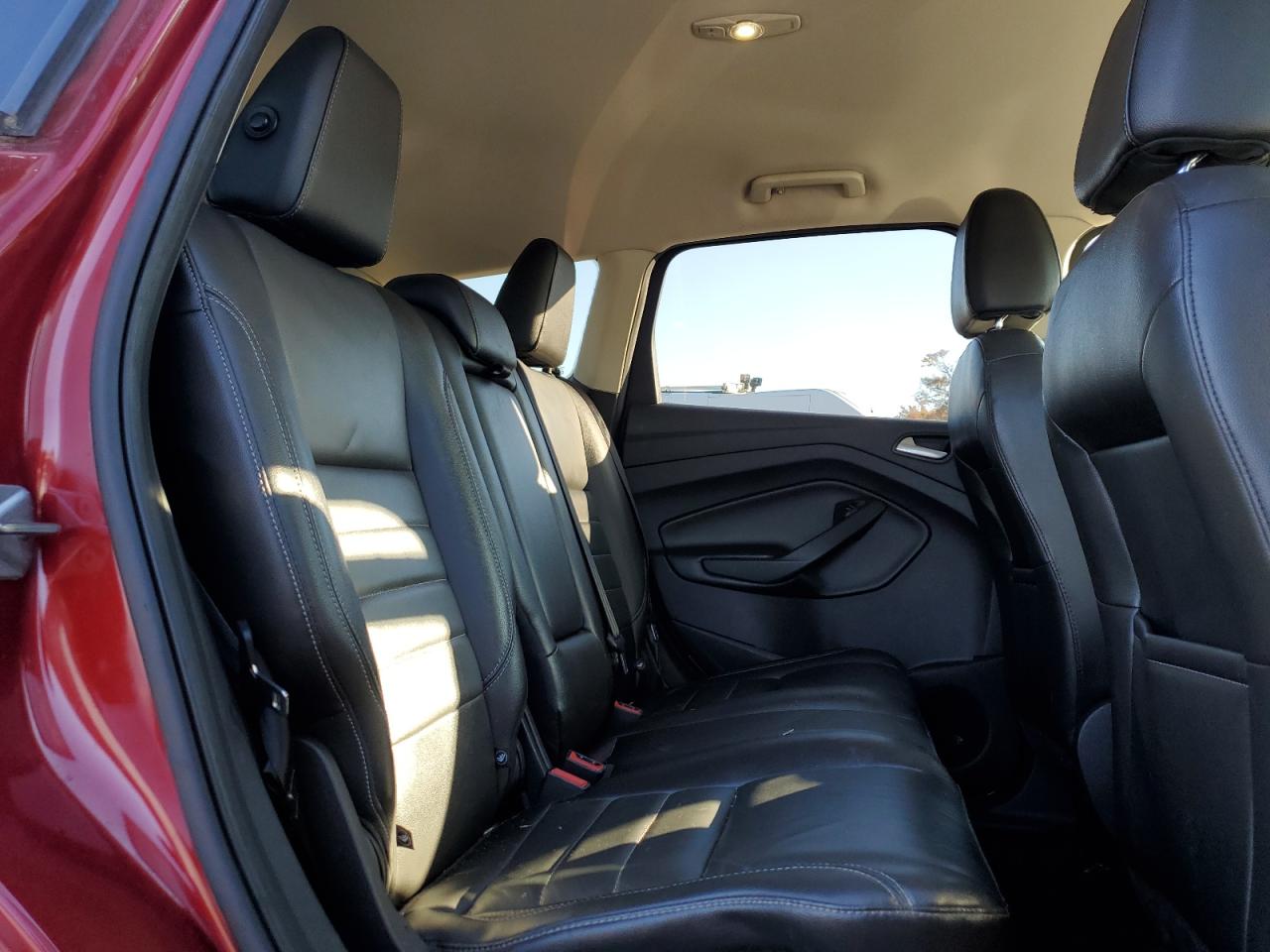 FORD ESCAPE TITANIUM