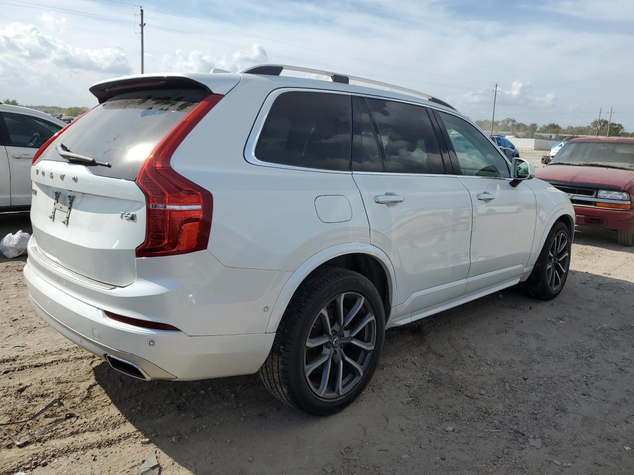 VOLVO XC90 T6