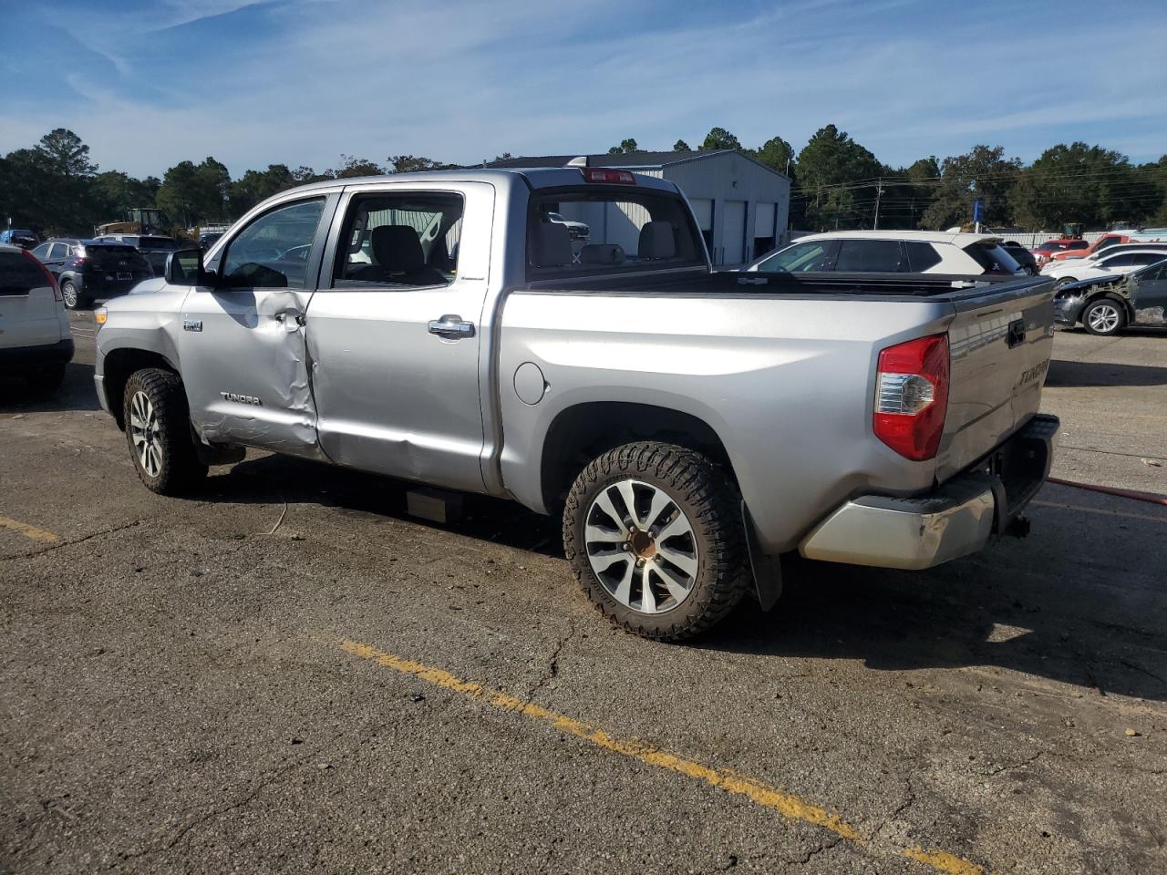 TOYOTA TUNDRA CREWMAX LIMITED