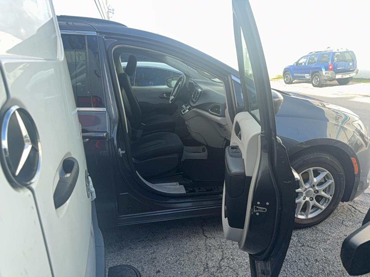 CHRYSLER PACIFICA LX