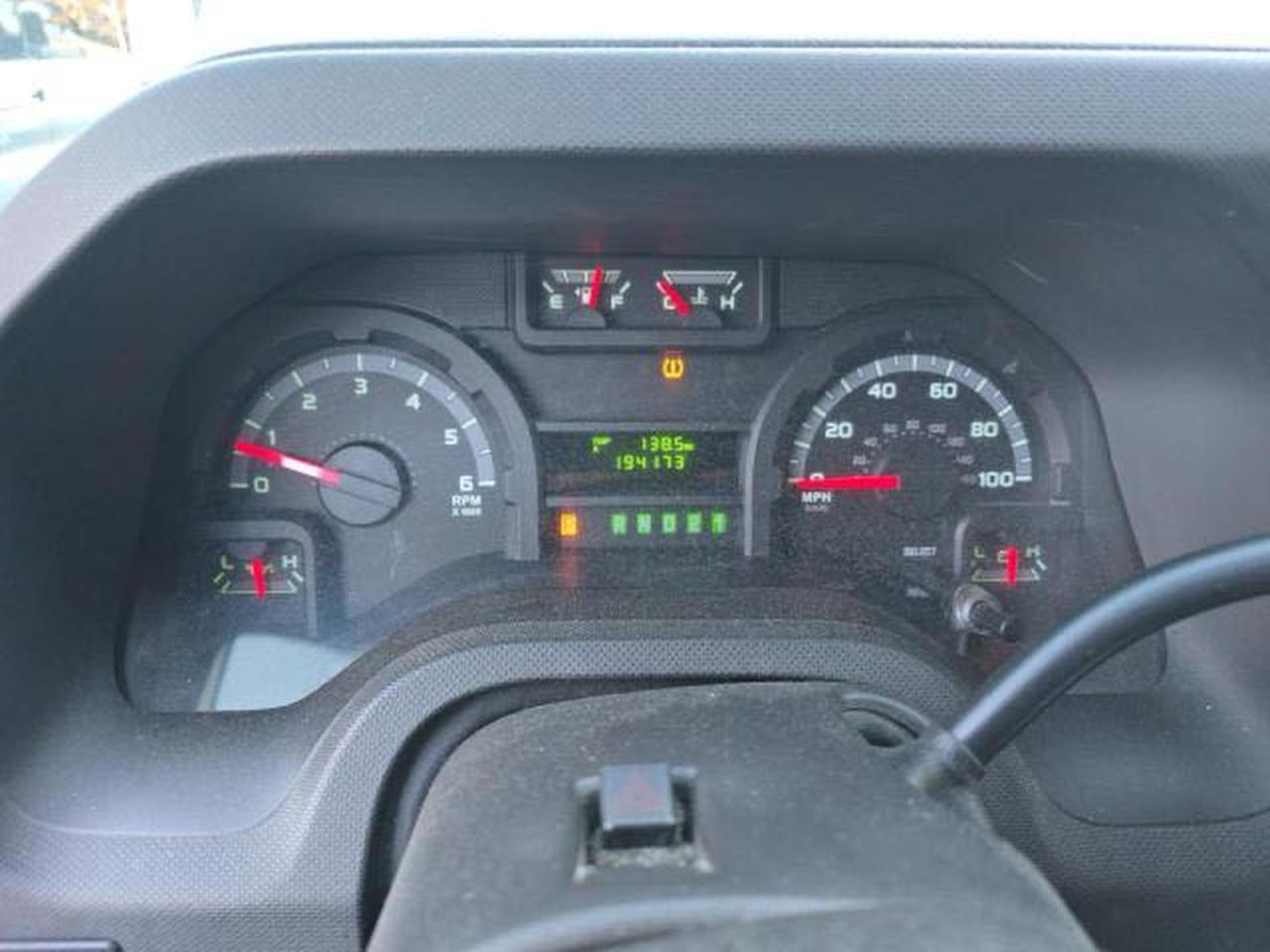 FORD ECONOLINE E250 VAN