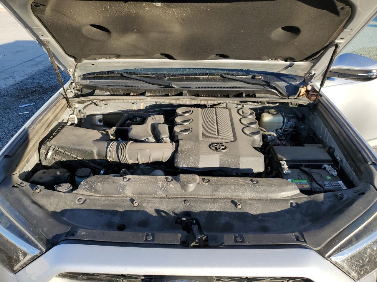 TOYOTA 4RUNNER SR5/SR5 PREMIUM