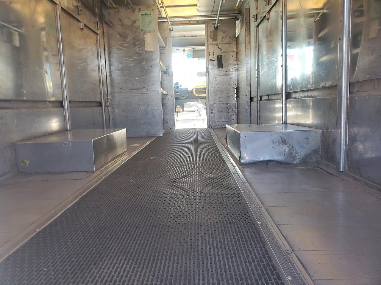 Lot #3290118263 2003 FREIGHTLINER CHASSIS M