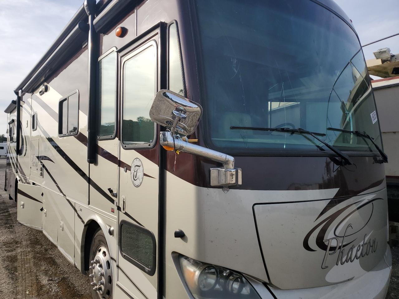 Lot #3280460155 2011 OTHE M-40QTH FREIGHTLINE