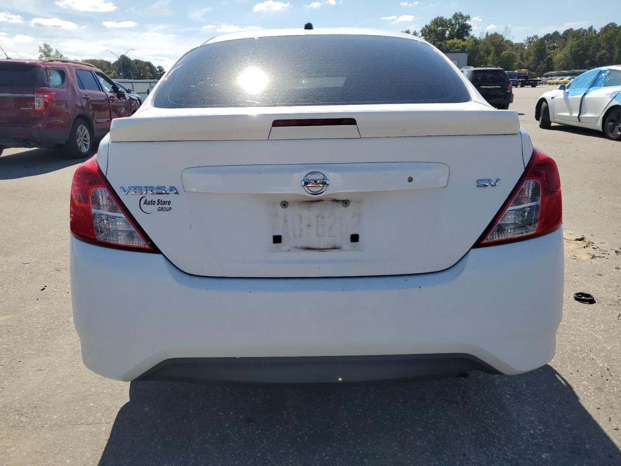 NISSAN VERSA S
