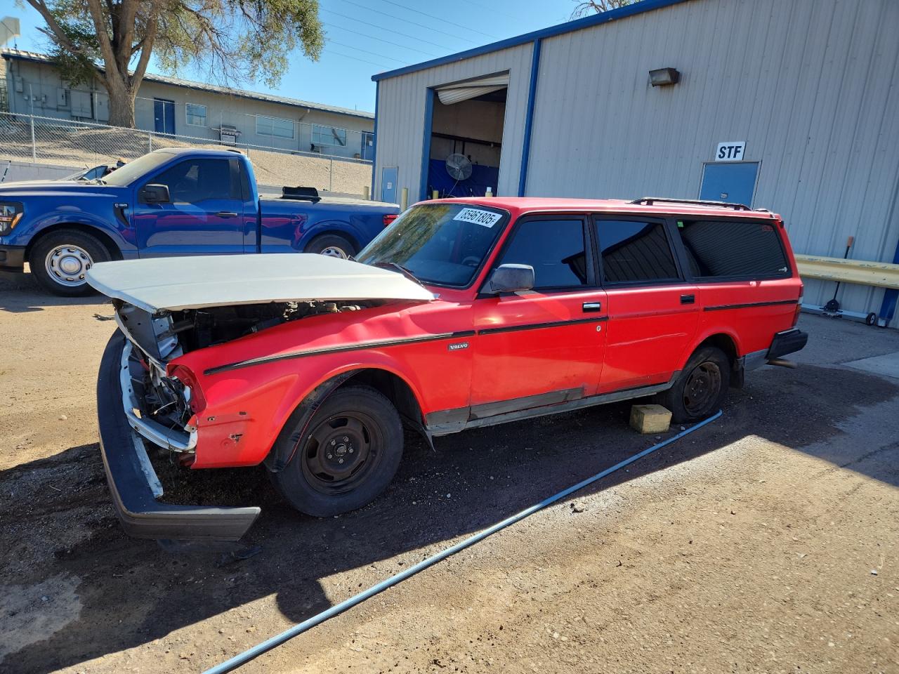 Lot #3285744647 1992 VOLVO 240