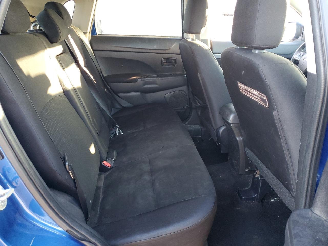 MITSUBISHI OUTLANDER ES