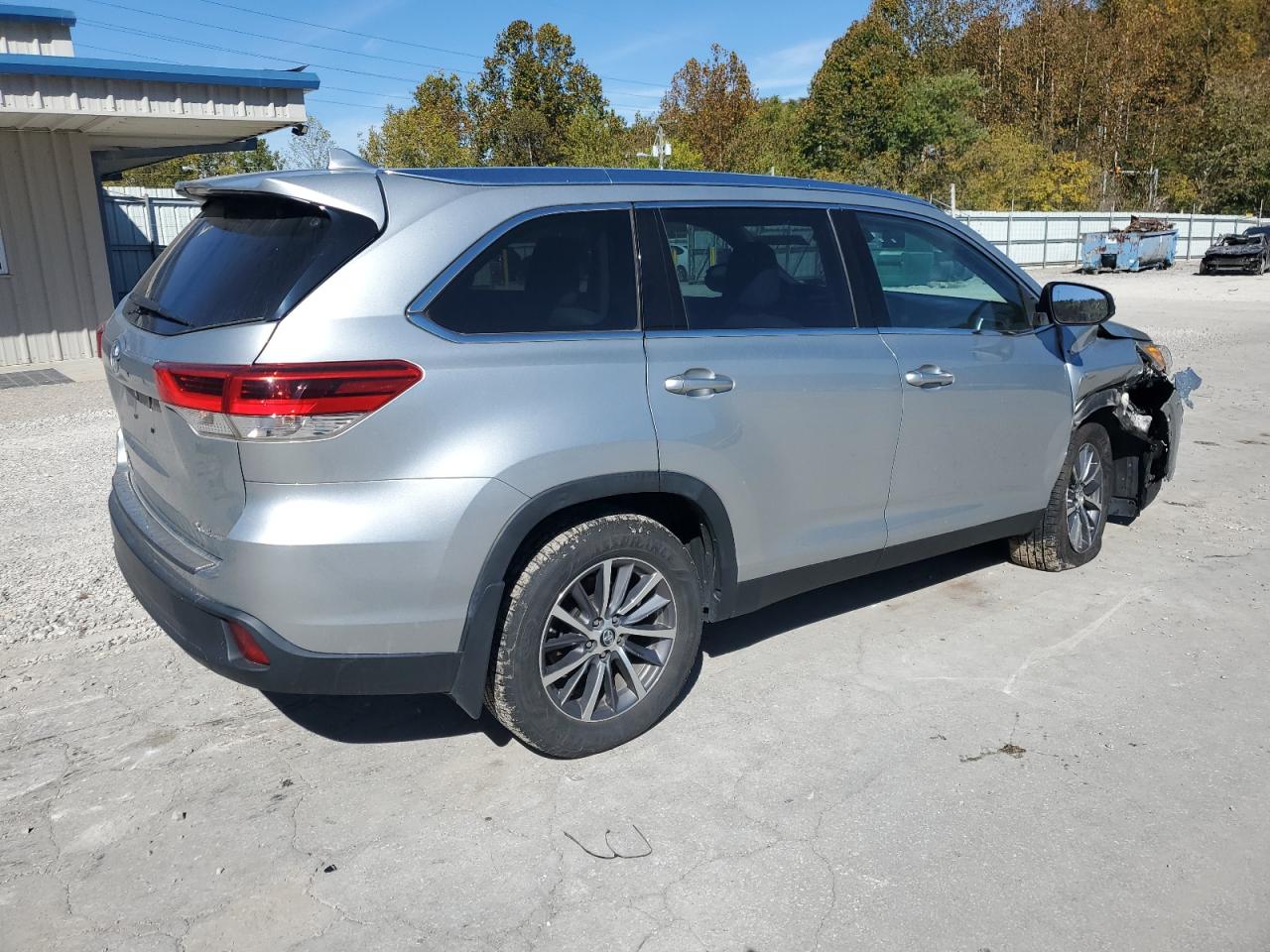 TOYOTA HIGHLANDER SE