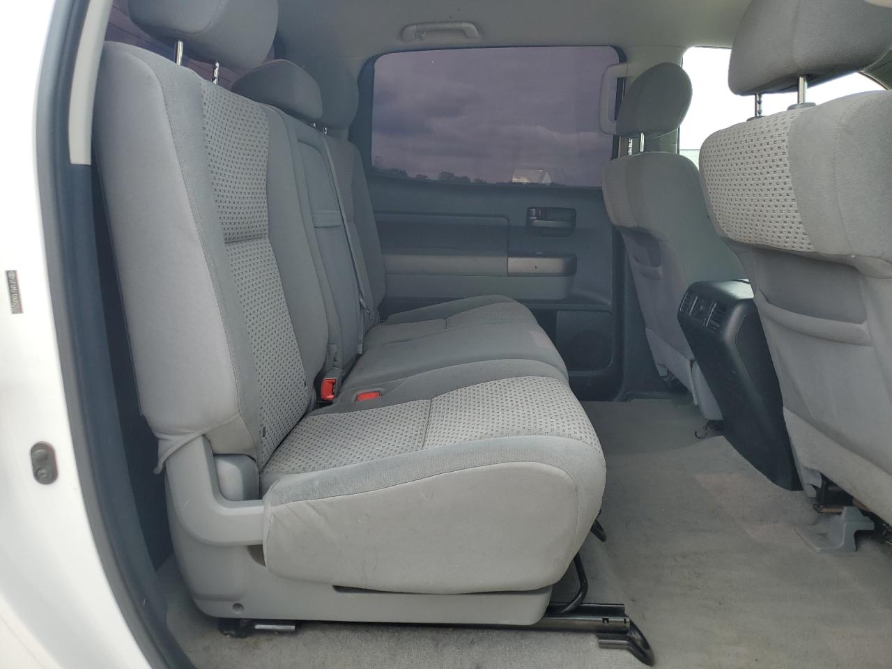 TOYOTA TUNDRA CREWMAX SR5