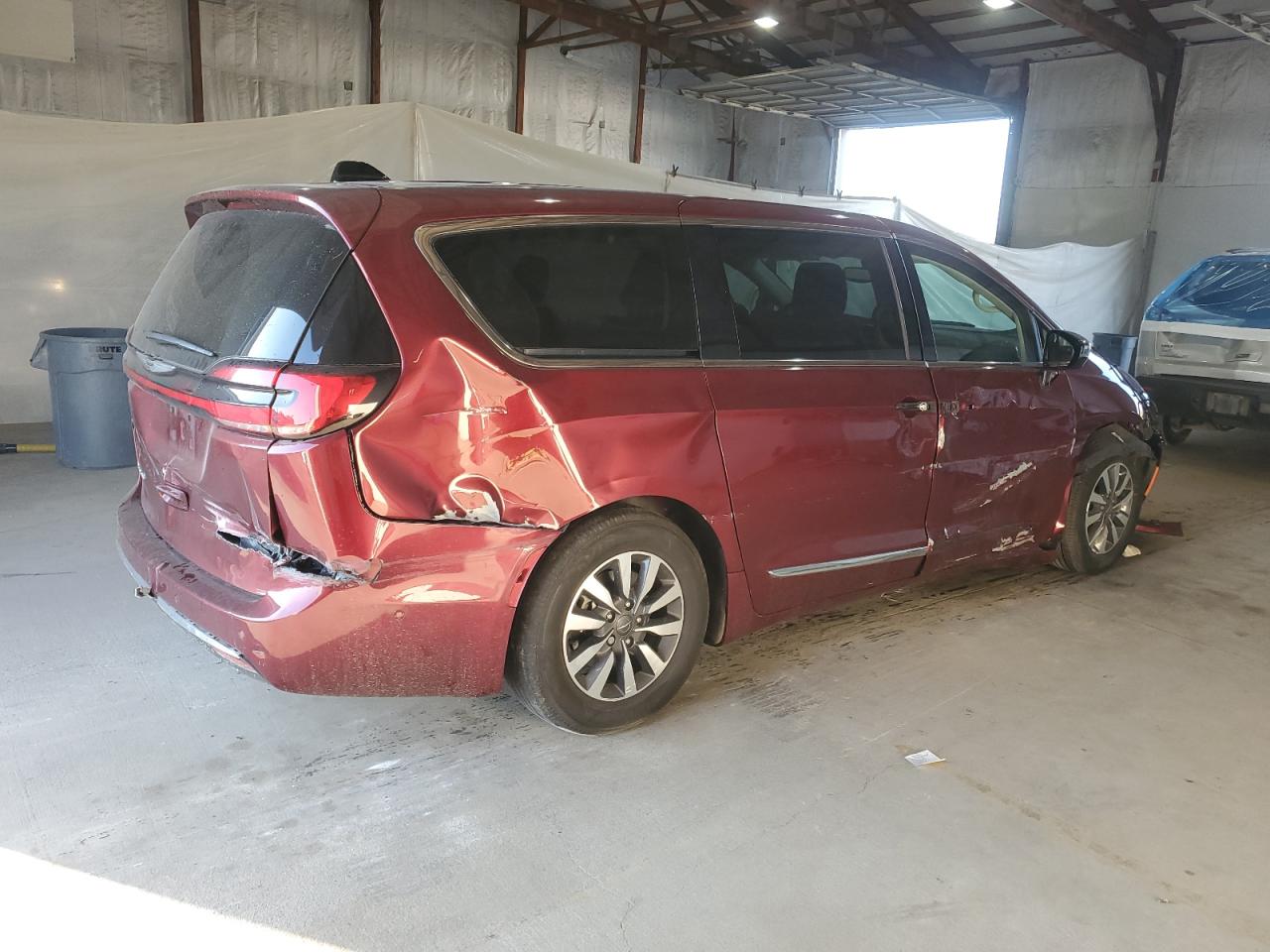 CHRYSLER PACIFICA HYBRID LIMITED