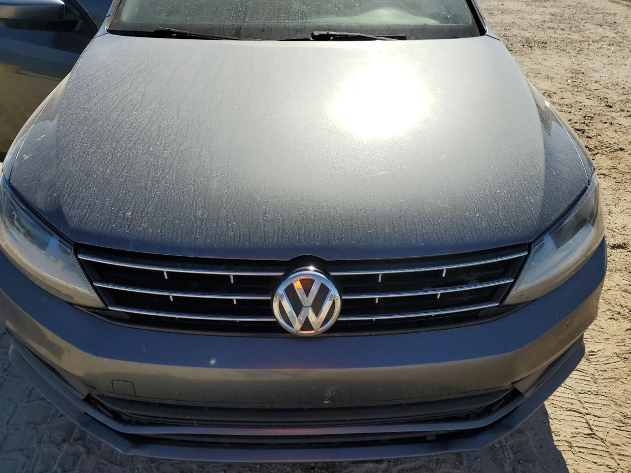 VOLKSWAGEN JETTA S