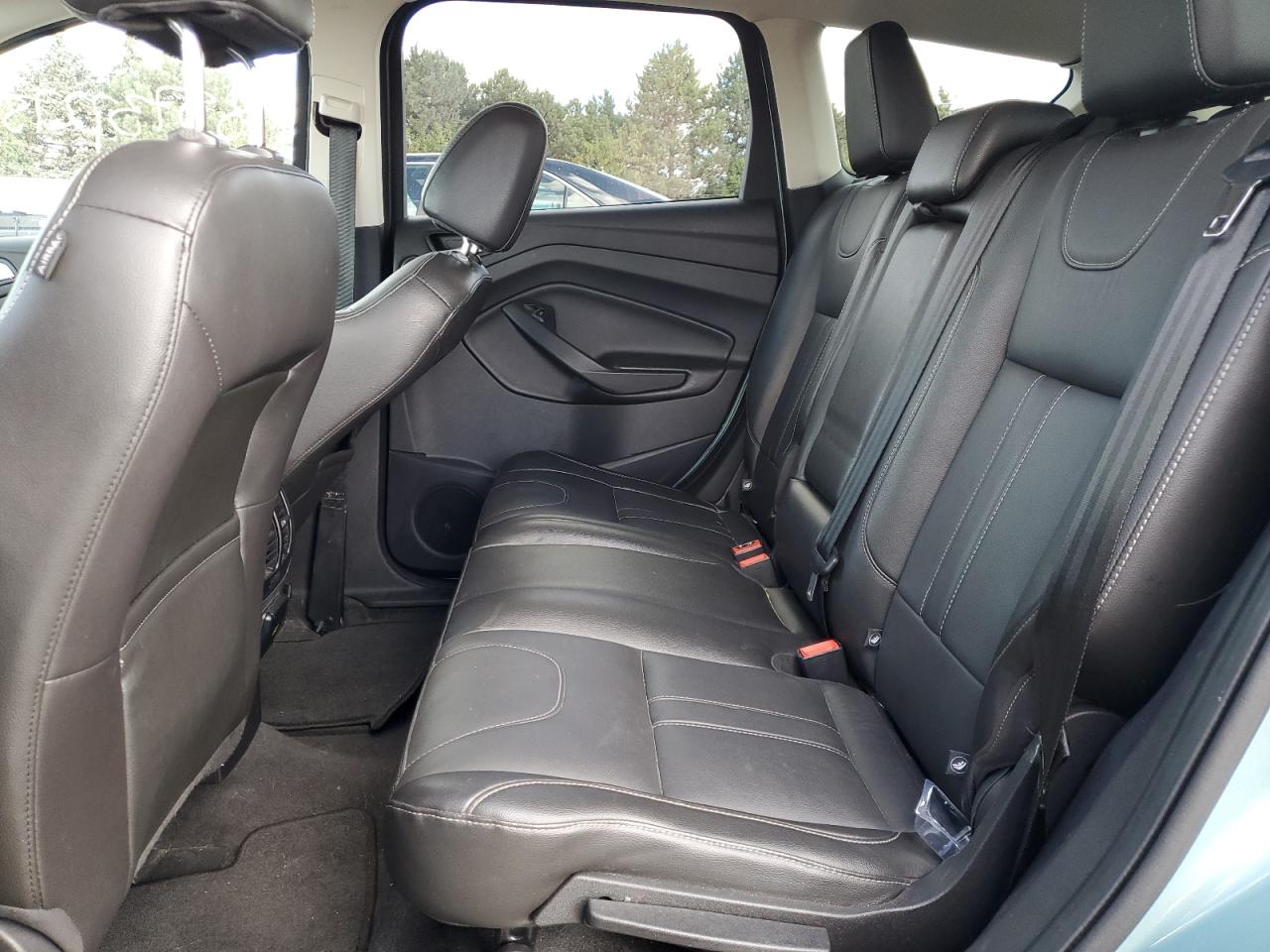 FORD ESCAPE TITANIUM