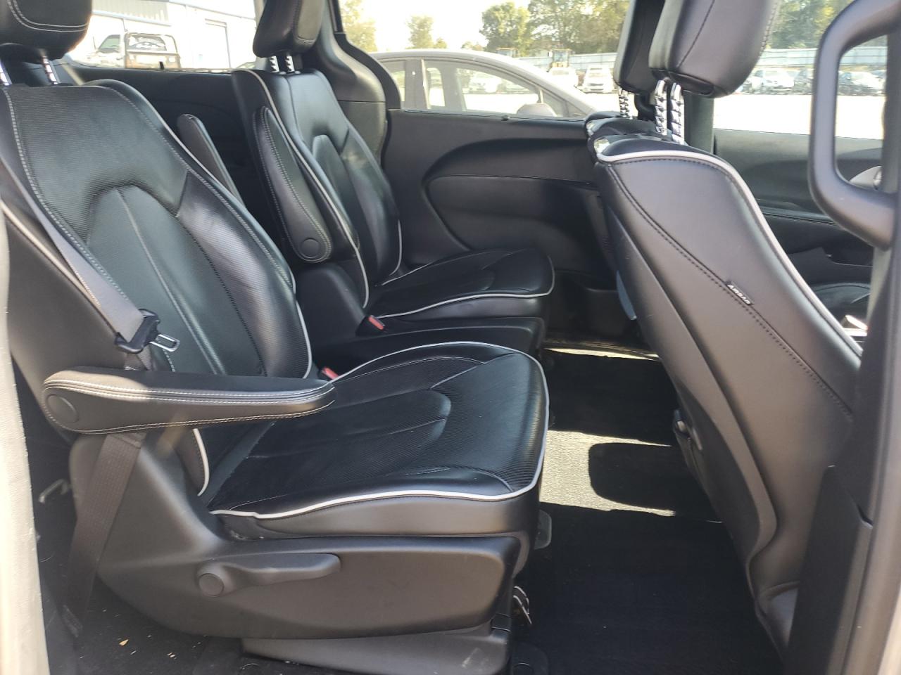 CHRYSLER PACIFICA HYBRID LIMITED