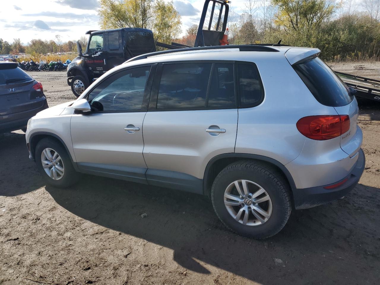 VOLKSWAGEN TIGUAN S