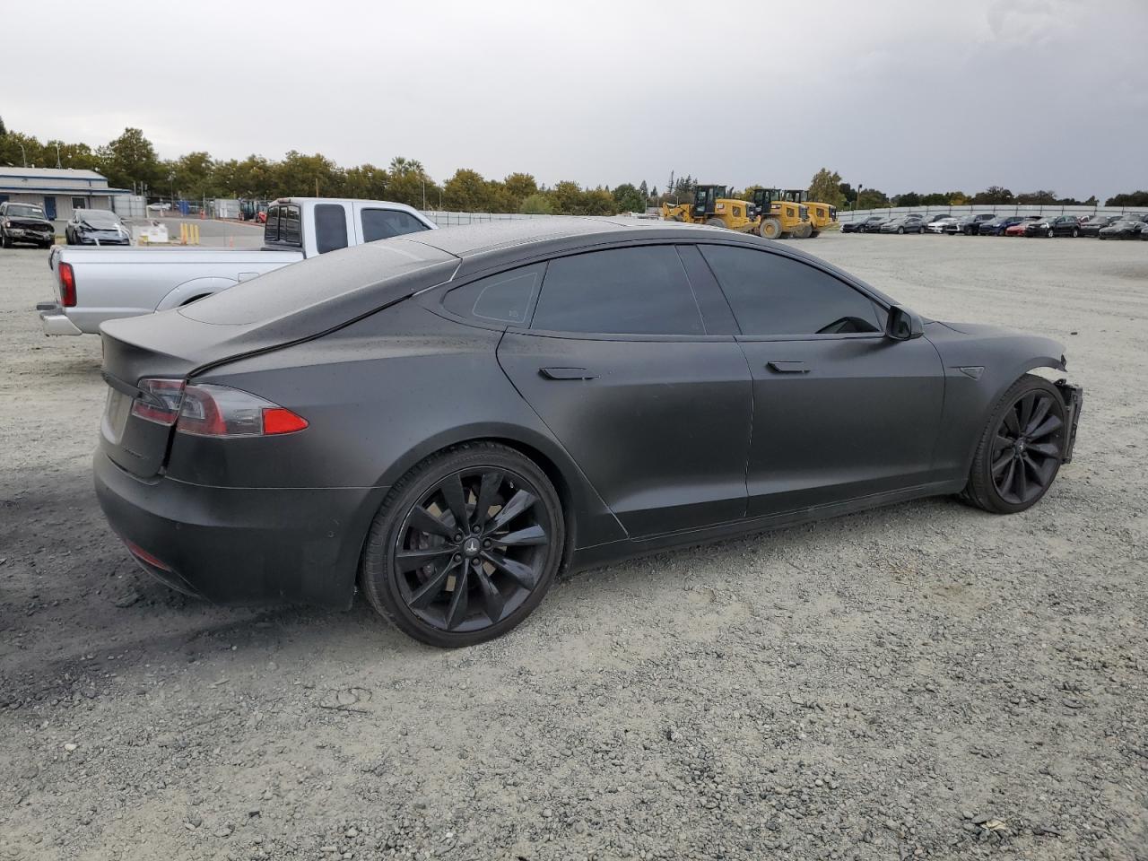 TESLA MODEL S