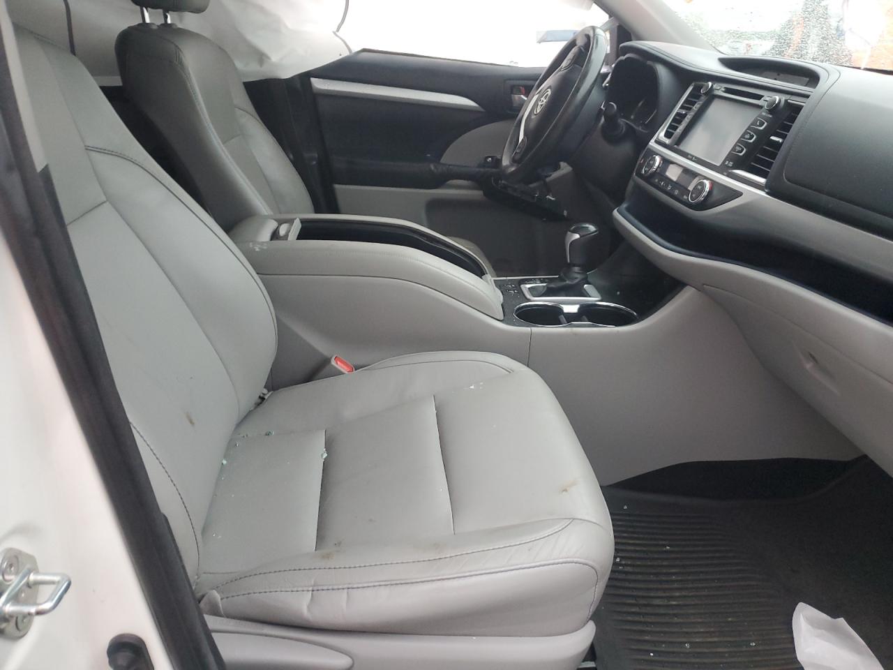 TOYOTA HIGHLANDER XLE