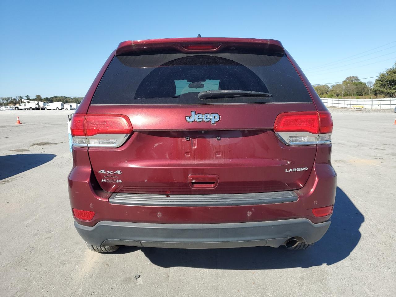 JEEP GRAND CHEROKEE LAREDO