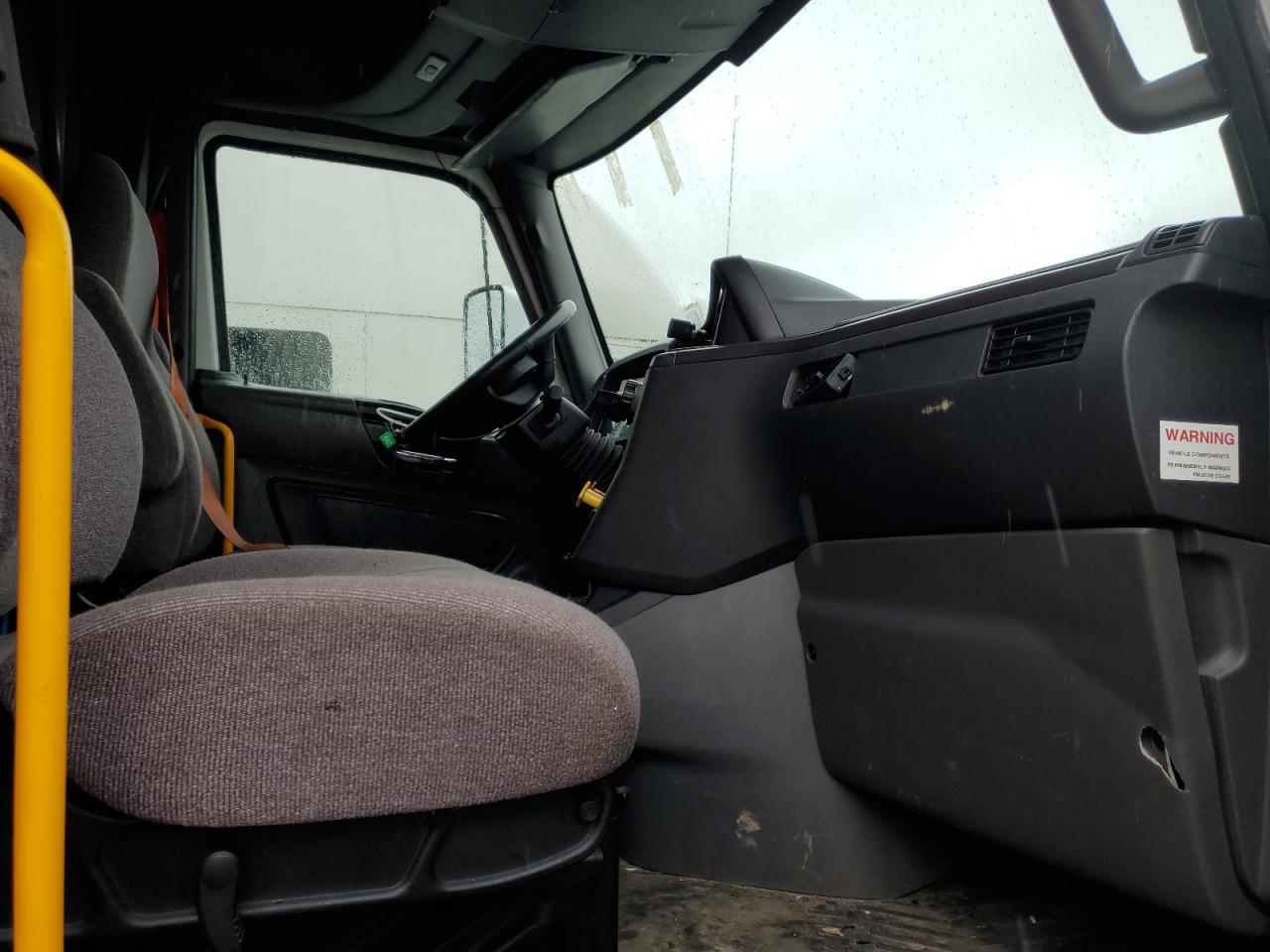 Lot #3280365030 2023 INTERNATIONAL LT625