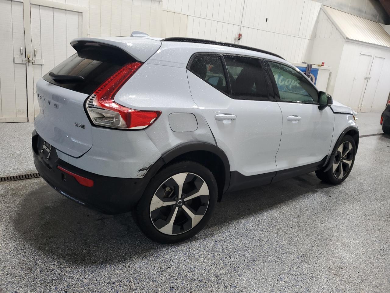 VOLVO XC40 PLUS