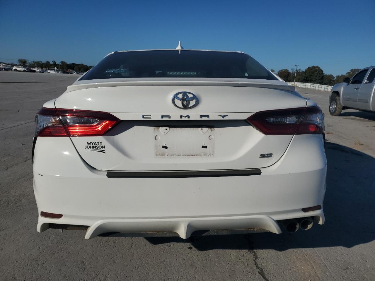 TOYOTA CAMRY SE