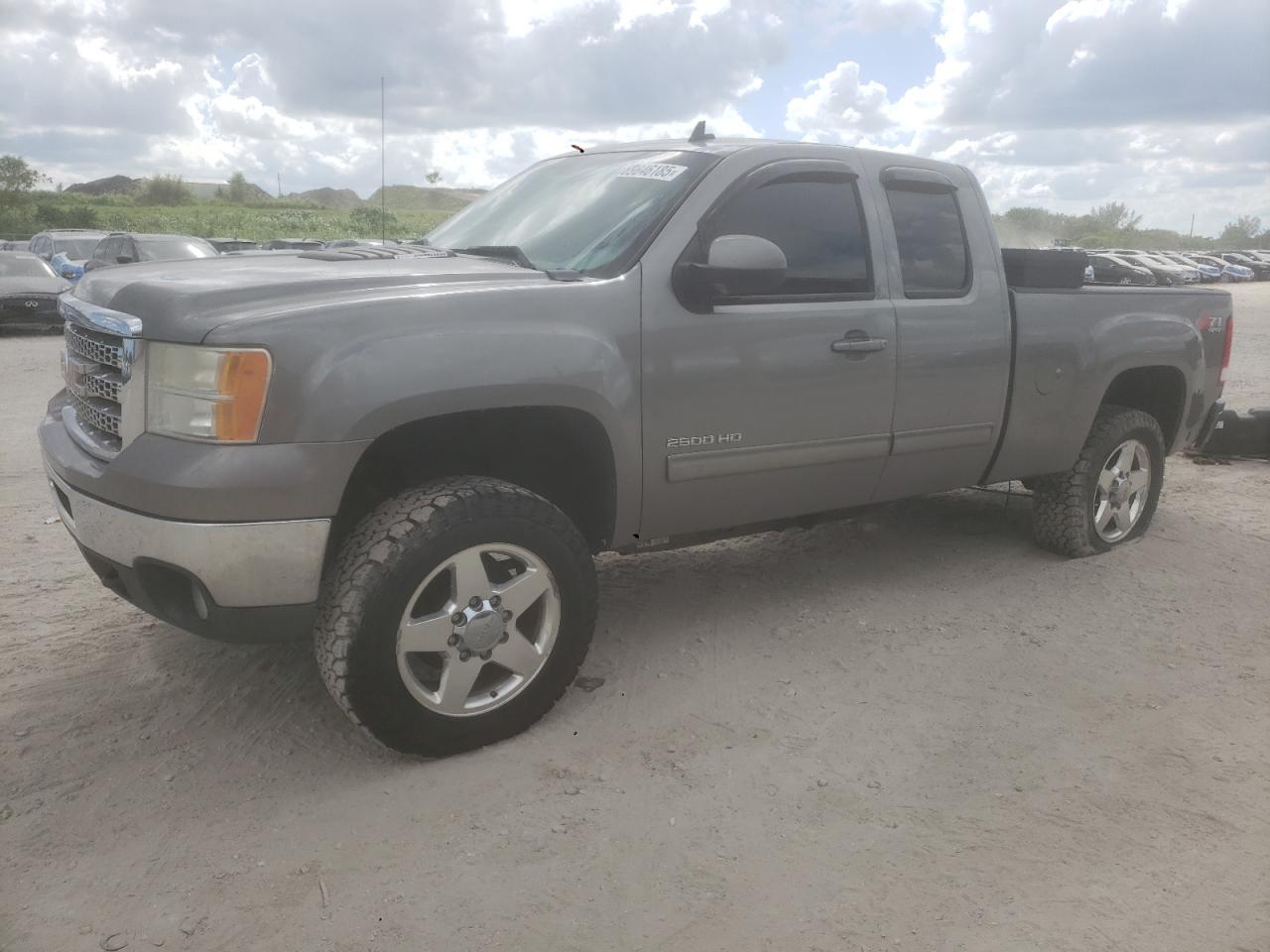 GMC SIERRA K2500 SLT