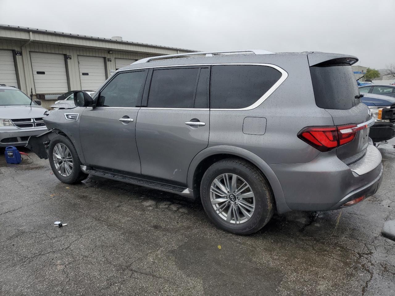 INFINITI QX80 LUXE