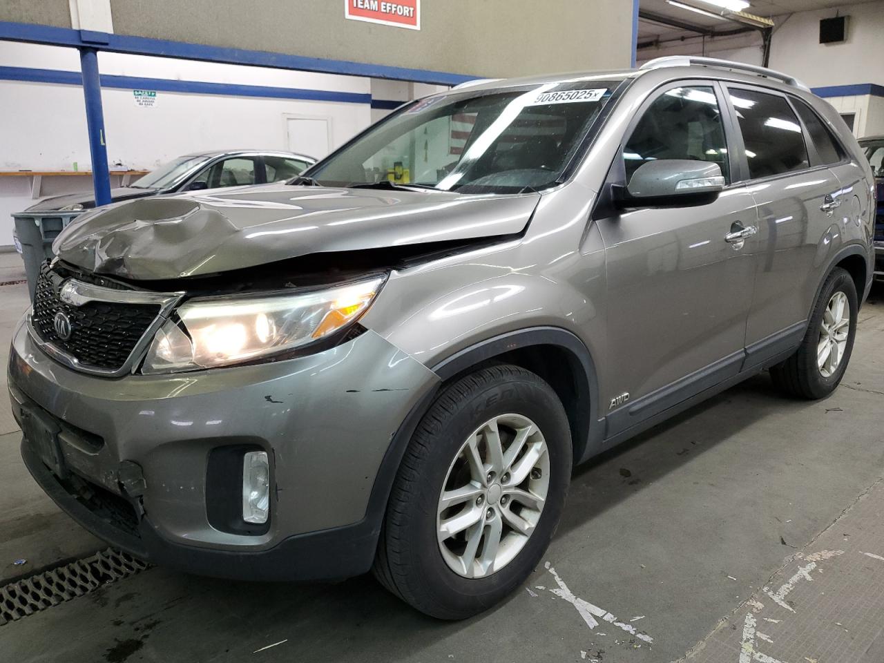 KIA SORENTO LX