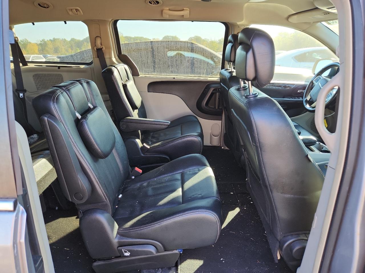 CHRYSLER TOWN & COUNTRY TOURING