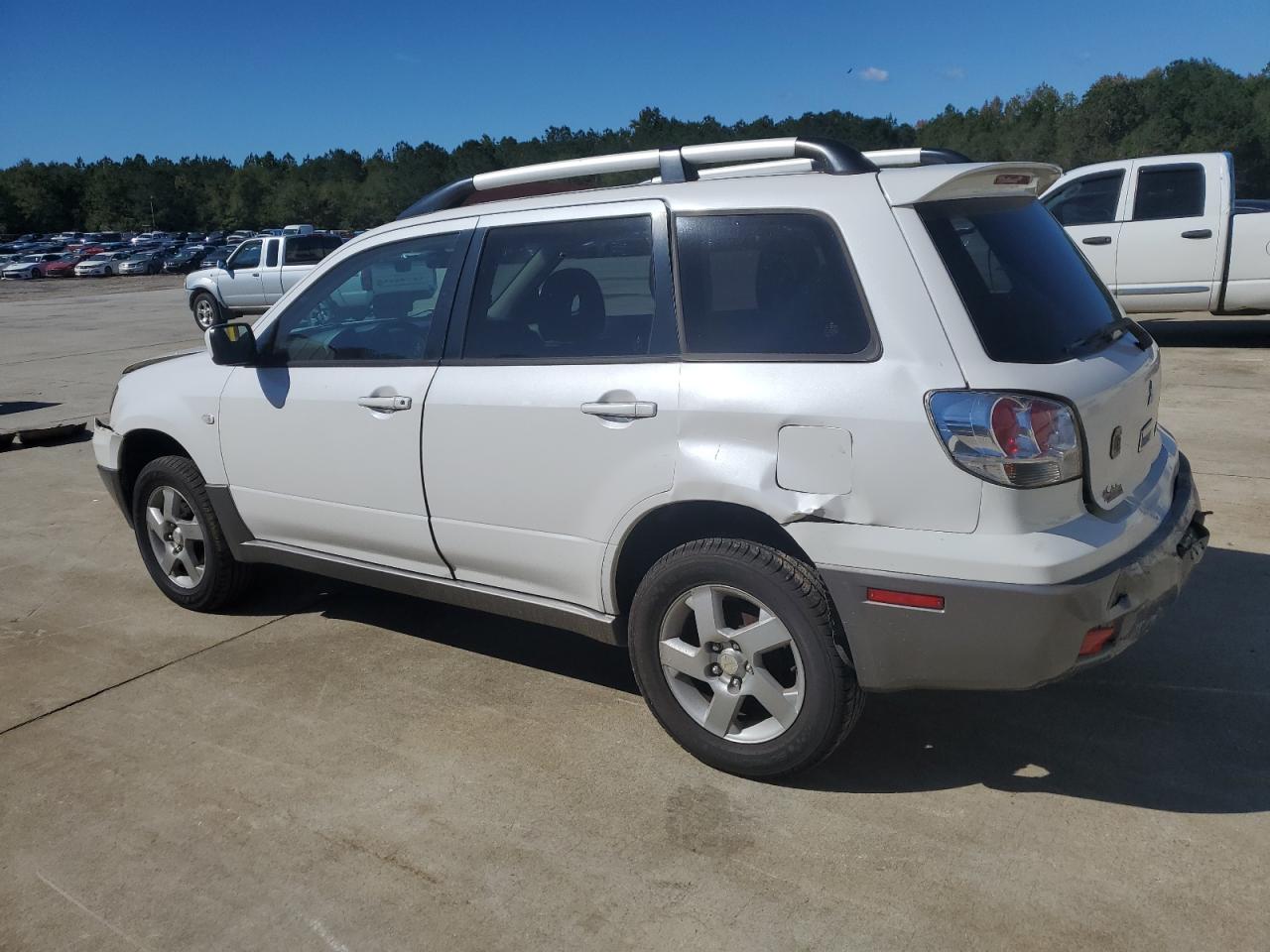 Lot #3276389701 2004 MITSUBISHI OUTLANDER