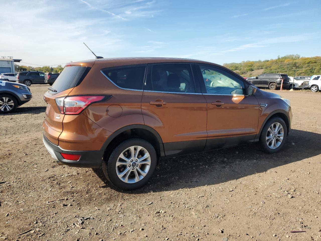 FORD ESCAPE SE