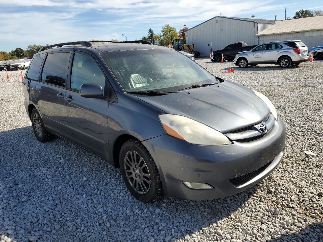 TOYOTA SIENNA XLE