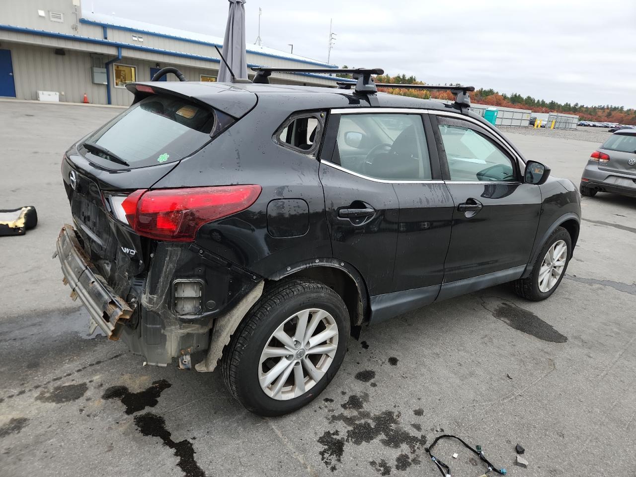 NISSAN ROGUE SPORT S