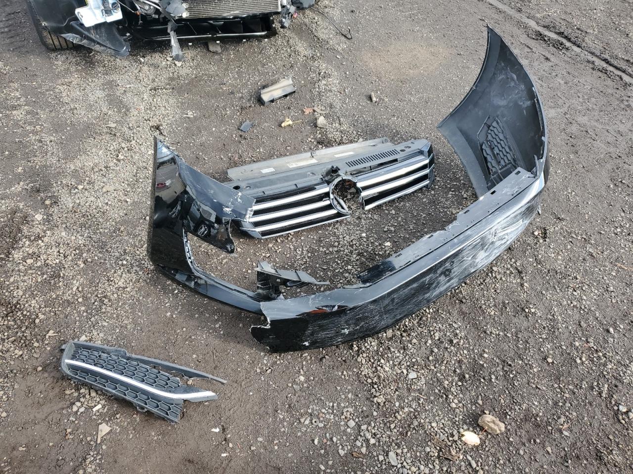 VOLKSWAGEN PASSAT SE