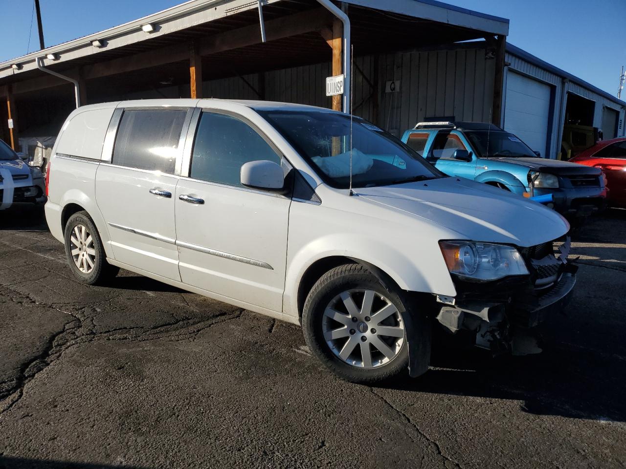 CHRYSLER TOWN & COUNTRY TOURING