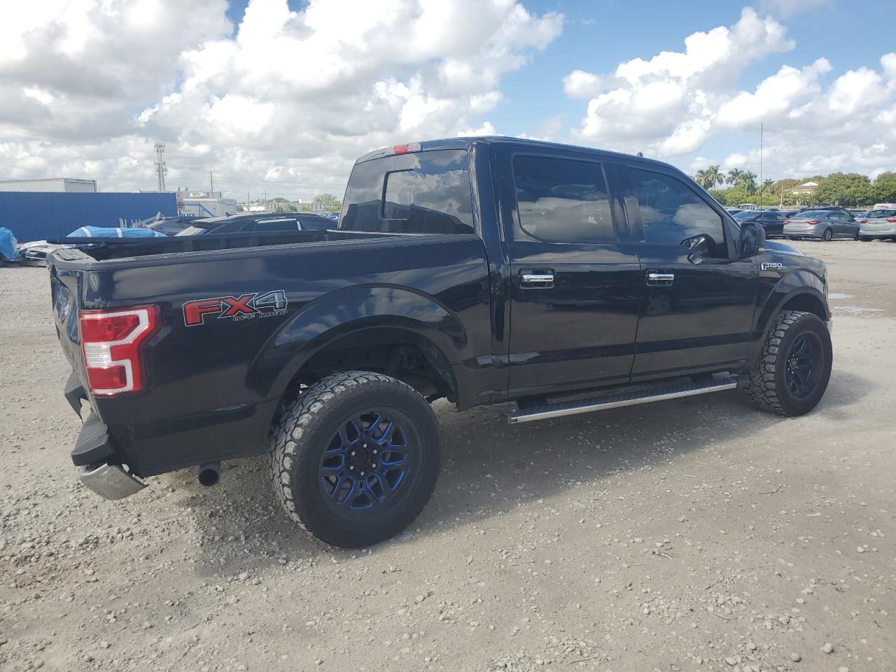 FORD F-150 SUPERCREW