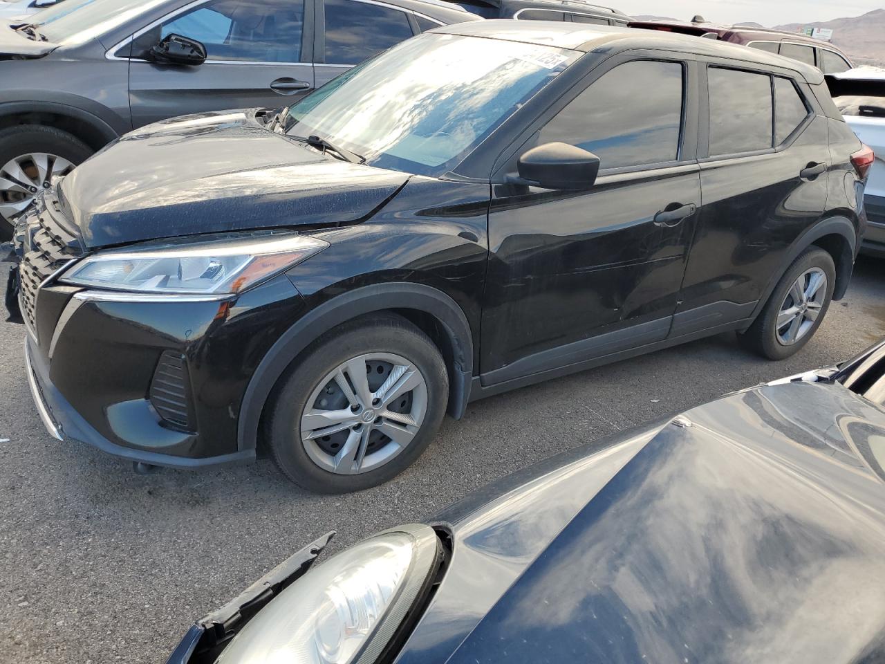 NISSAN KICKS S