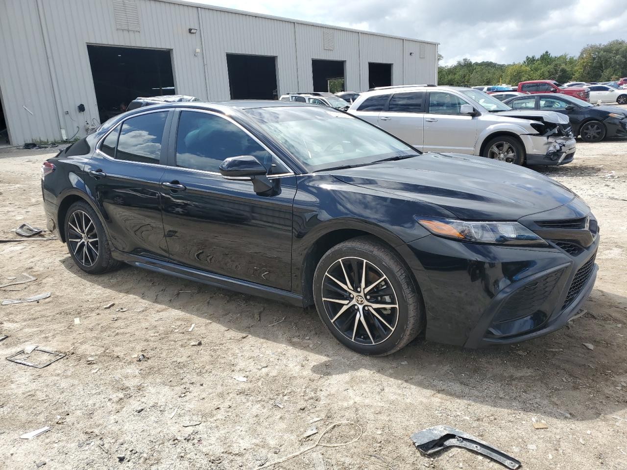 TOYOTA CAMRY SE NIGHT SHADE