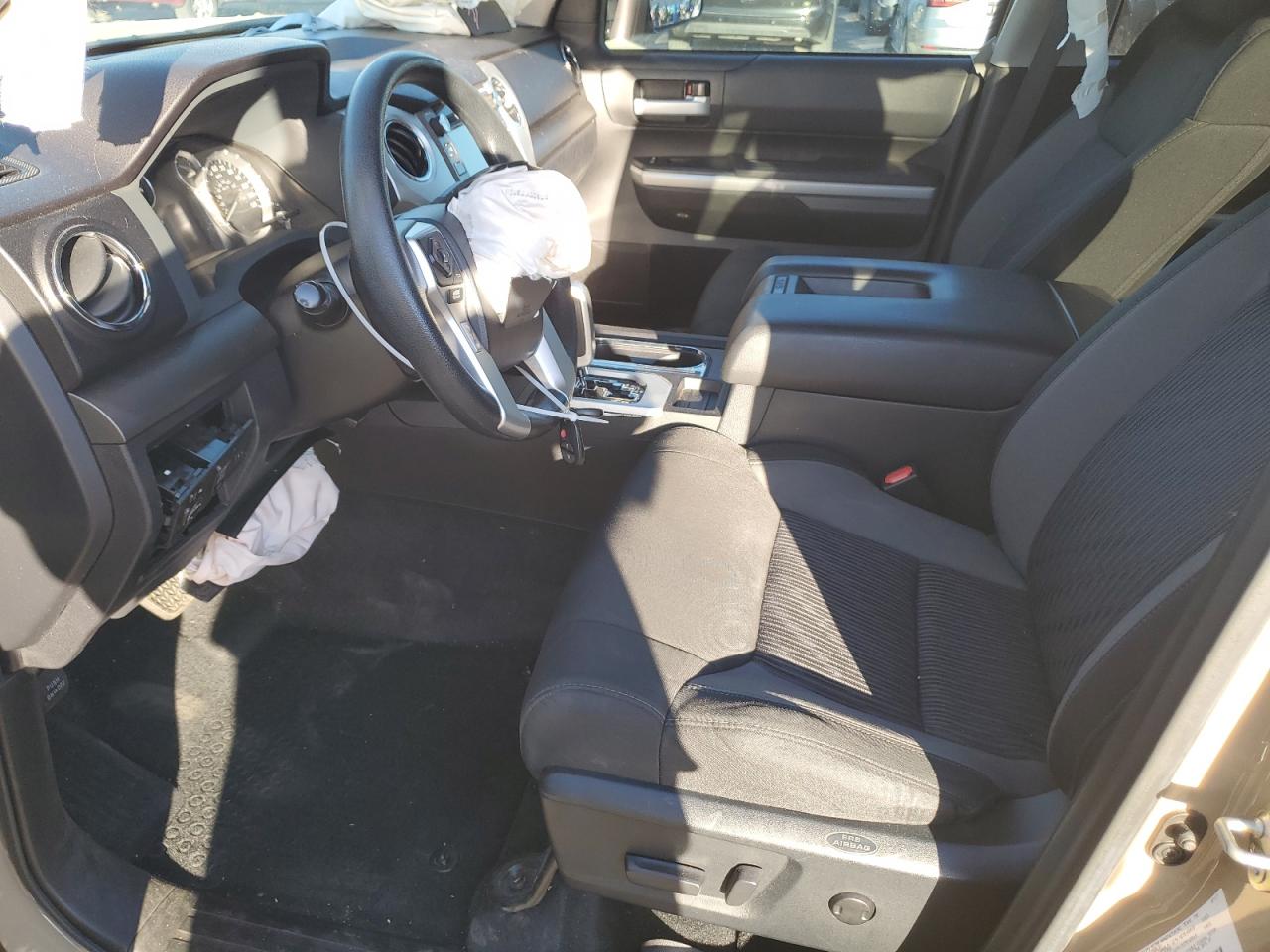 TOYOTA TUNDRA CREWMAX SR5