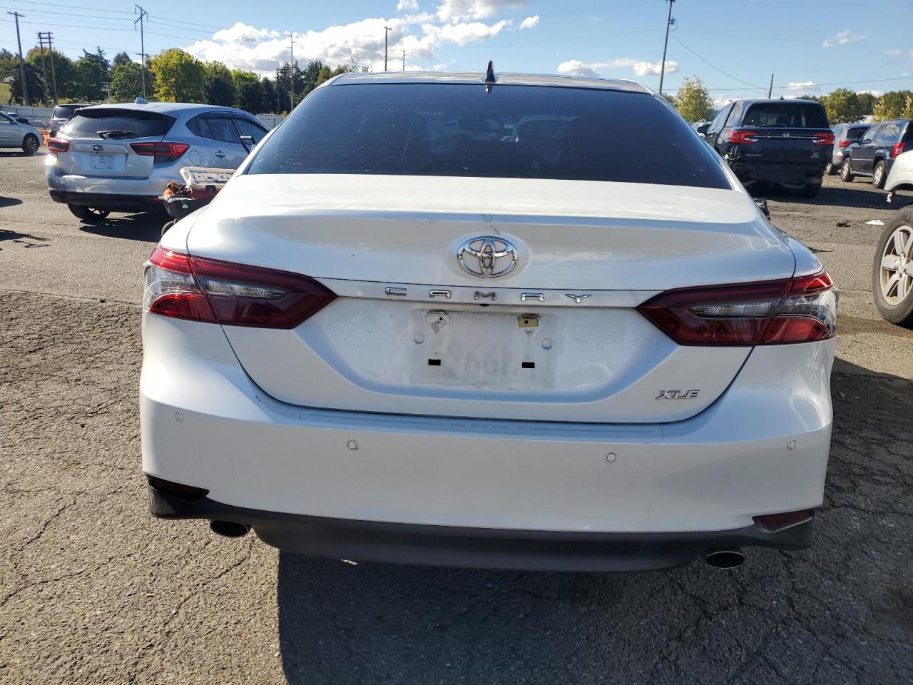 TOYOTA CAMRY XLE