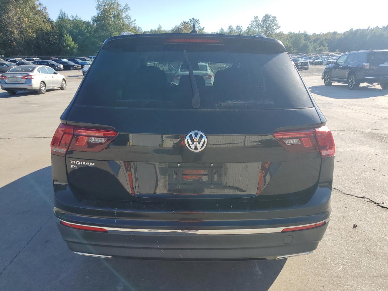 VOLKSWAGEN TIGUAN SE