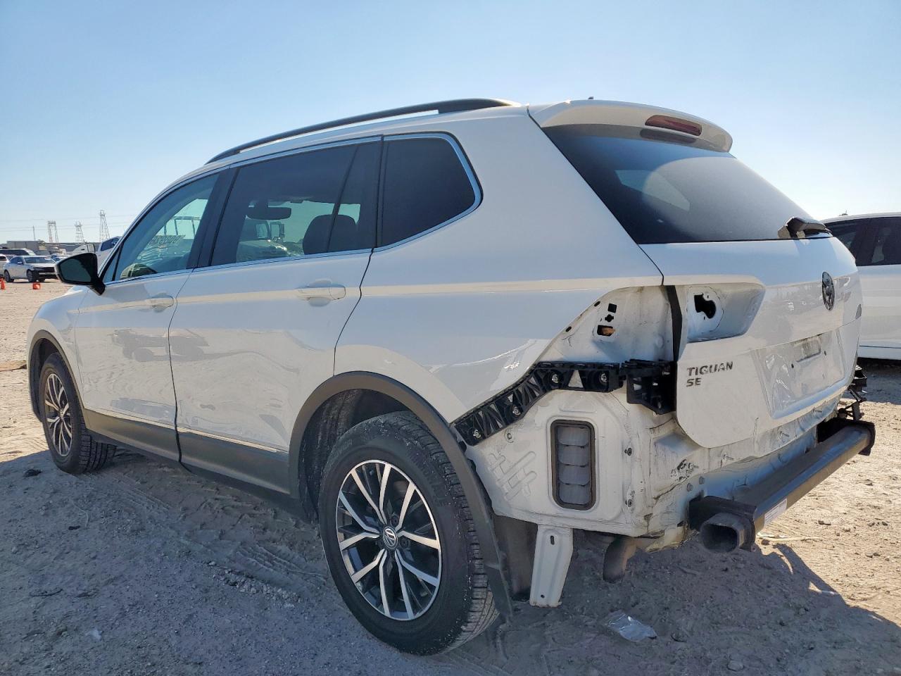 VOLKSWAGEN TIGUAN SE