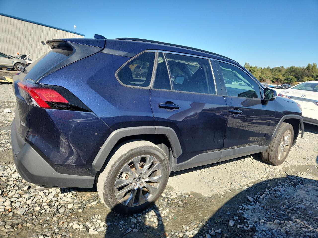 TOYOTA RAV4 XLE PREMIUM