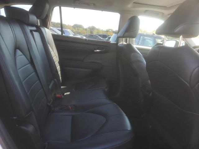 2022 TOYOTA HIGHLANDER - 5TDGZRBH7NS583117