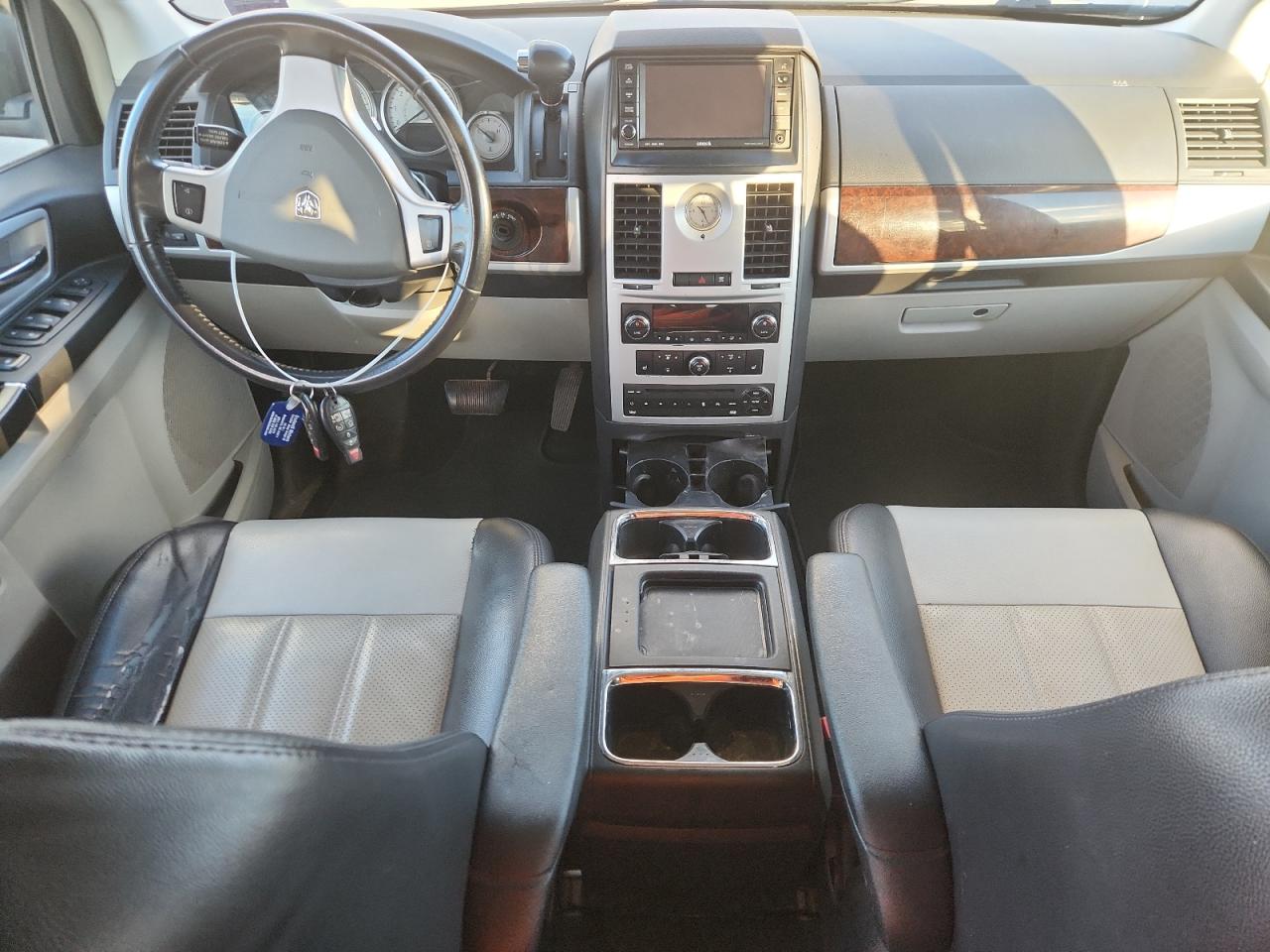 CHRYSLER TOWN & COUNTRY TOURING PLUS