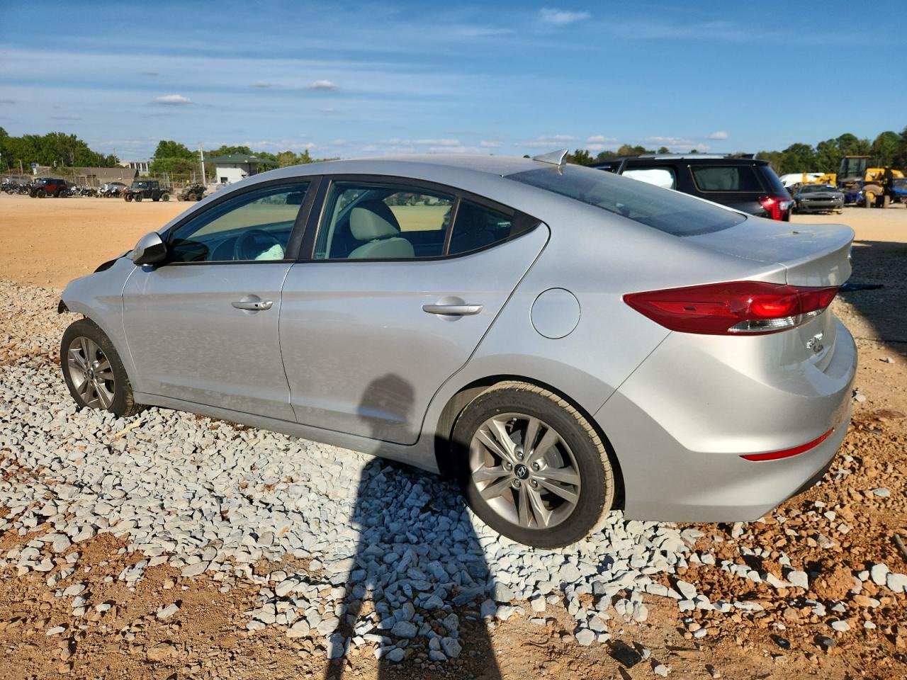 HYUNDAI ELANTRA SE