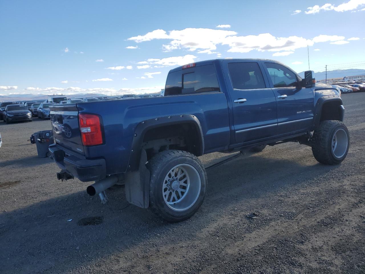 GMC SIERRA K3500 DENALI