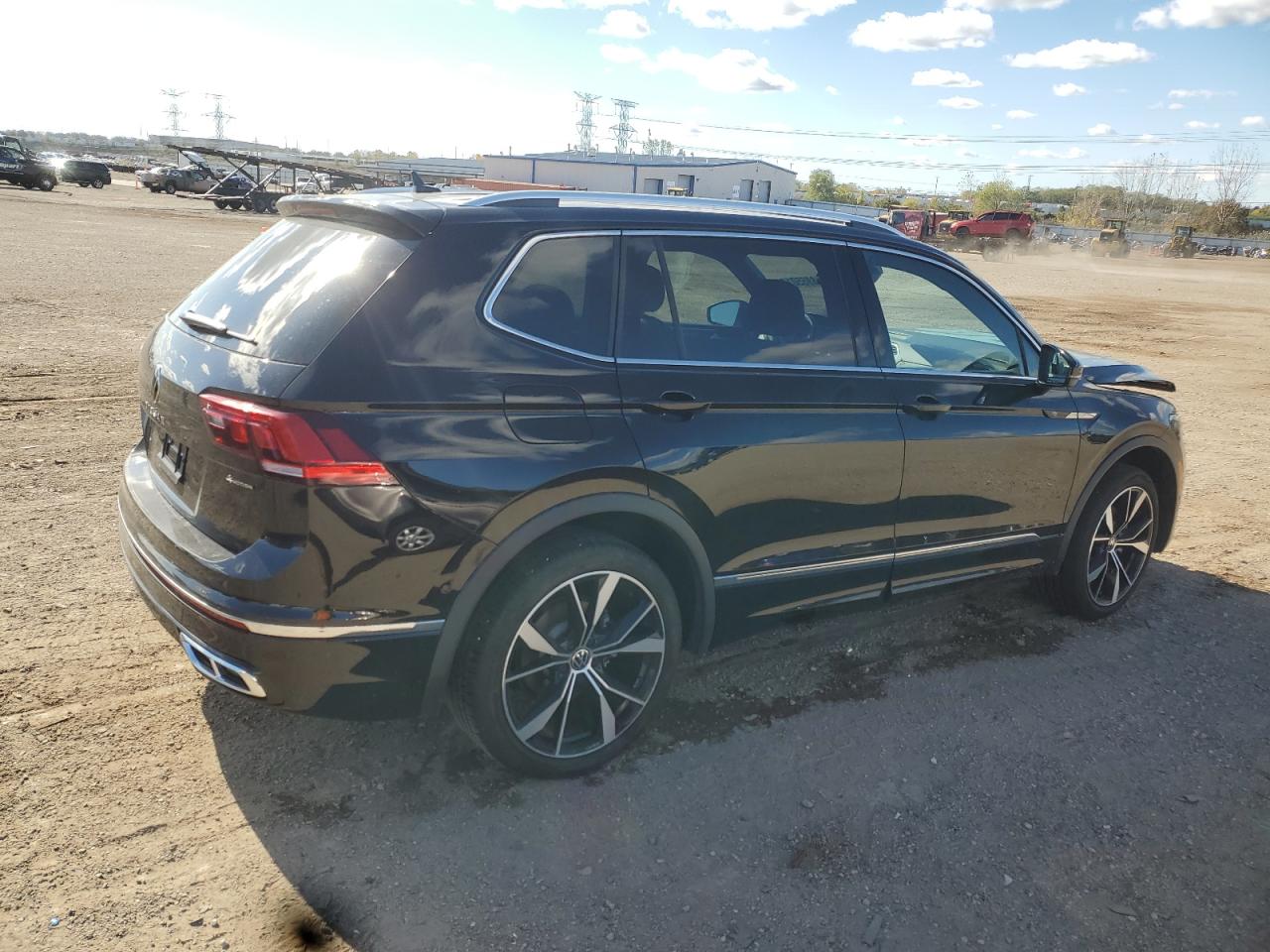 VOLKSWAGEN TIGUAN SEL R-LINE BLACK