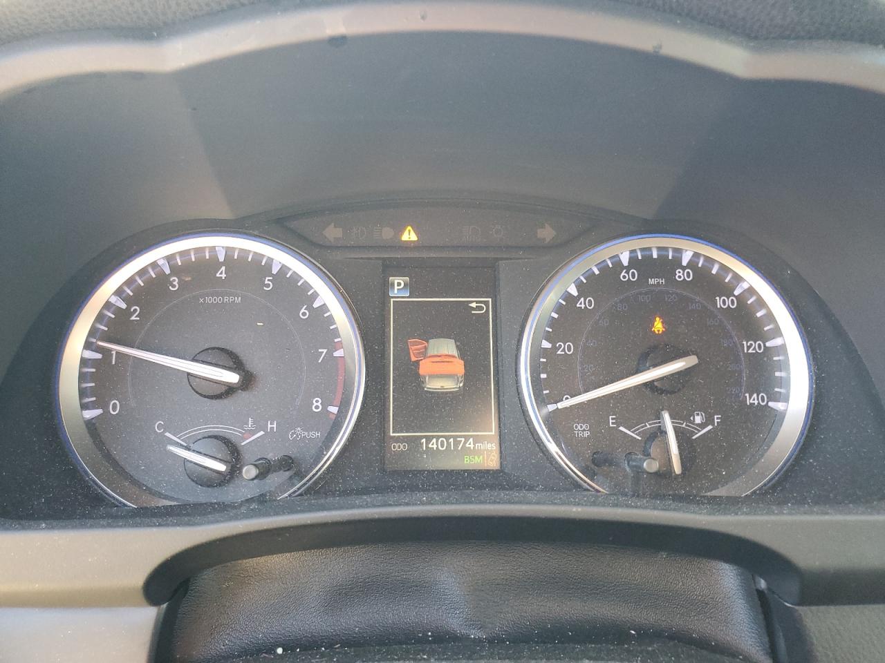 TOYOTA HIGHLANDER SE