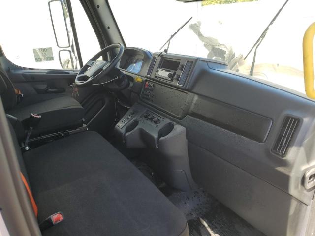 2025 FREIGHTLINER M2 106 MED #3301683629